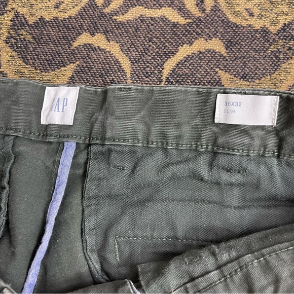Men’s GAP Camo Stretch Slim Fit Green Chino Pants Size 36x32 - Picture 3 of 9